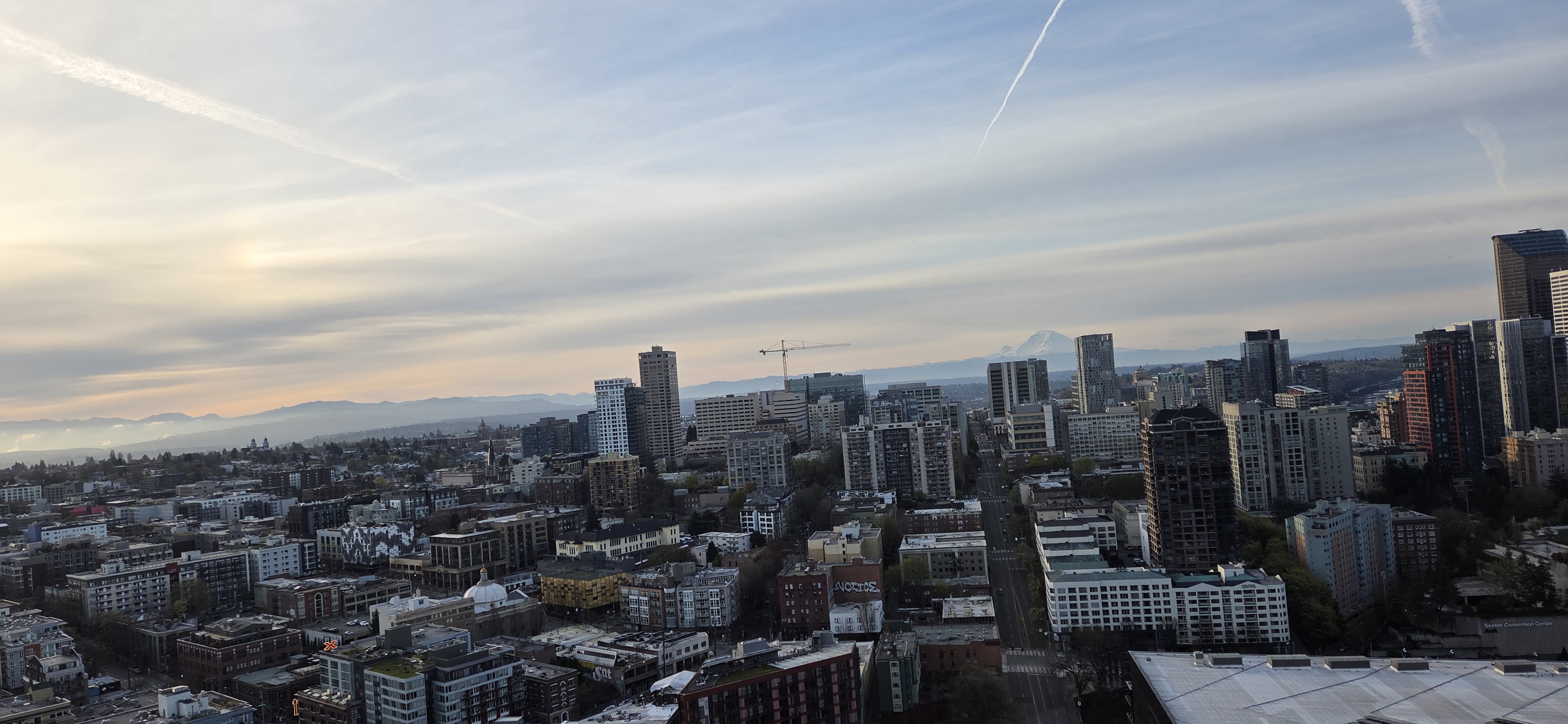 Picture of Seattle Skyline with Mt Rainer in the background